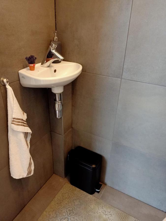 Apartamento Bij De Vlaamse Schuur Wagenberg Exterior foto