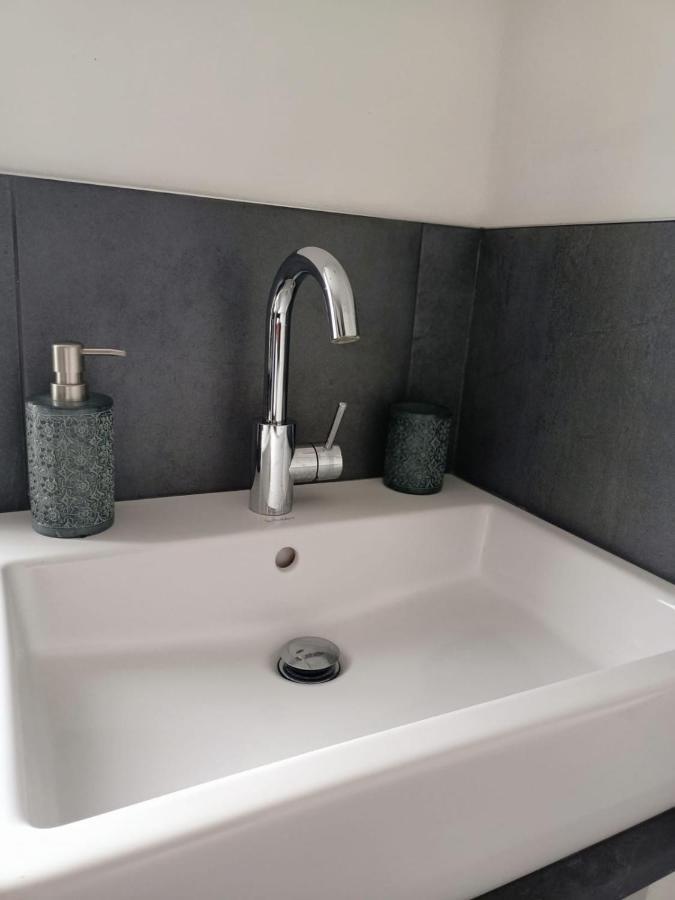 Apartamento Bij De Vlaamse Schuur Wagenberg Exterior foto